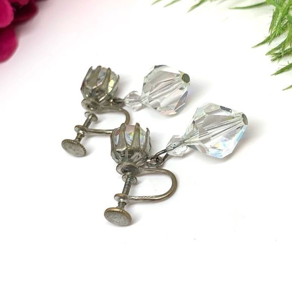 VINTAGE⚜️AURORA BOREALIS Crystal Clip Earrings - Picture 8 of 10
